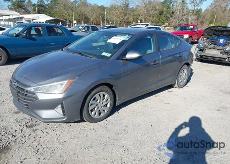 2019 Hyundai Elantra Se z USA, uszkodzony, nr VIN KMHD74LF9KU831881